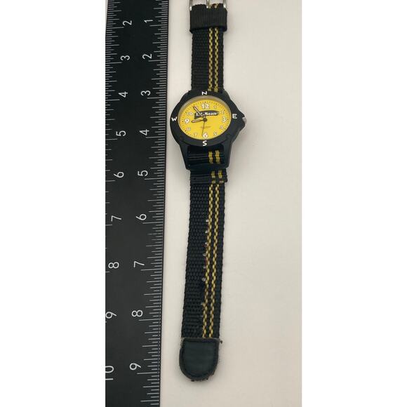L.L. Bean Quartz Watch 38mm Unisex Yellow Black WR 150 Feet - New Battery - Picture 4 of 9